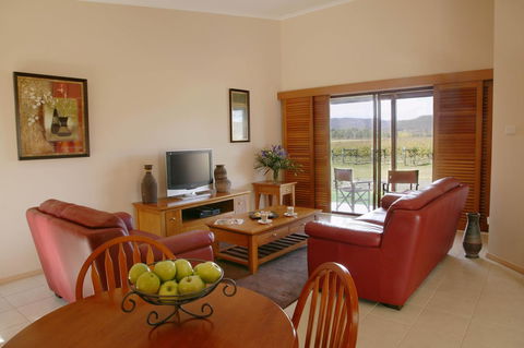 Nightingale Villas - Taree Accommodation 8