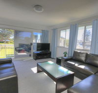 45 Wharf Street - Whole House - Taree Accommodation