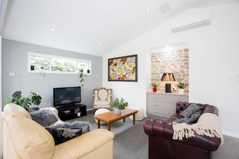 Armidale Cottage - House 2 - Taree Accommodation 21