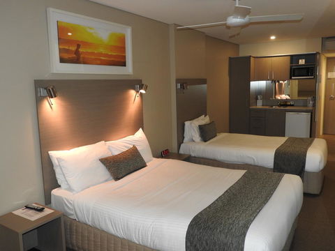 Manly Paradise Motel & Apartments - Taree Accommodation 1