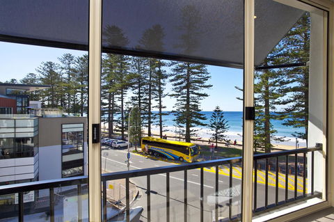 Manly Paradise Motel & Apartments - Taree Accommodation 4