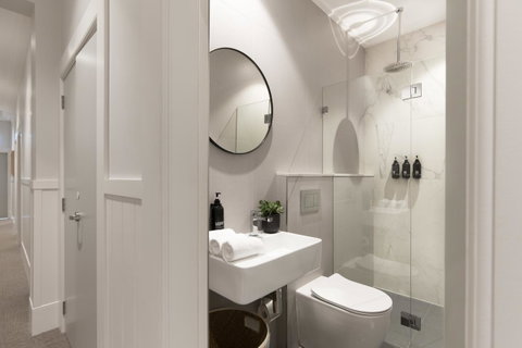 The Baxley Bondi - Taree Accommodation 24