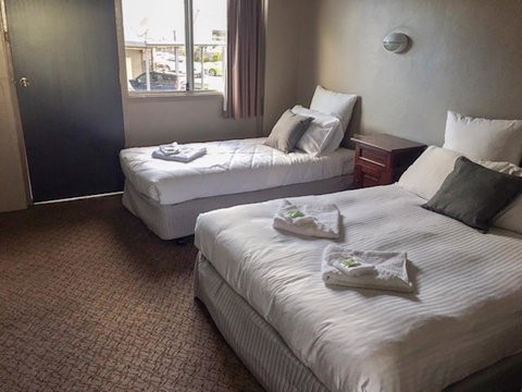 Commercial Hotel Motel Lithgow - Taree Accommodation 12