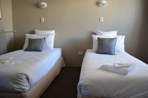 Commercial Hotel Motel Lithgow - Taree Accommodation 30