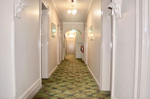 Commercial Hotel Motel Lithgow - Taree Accommodation 13