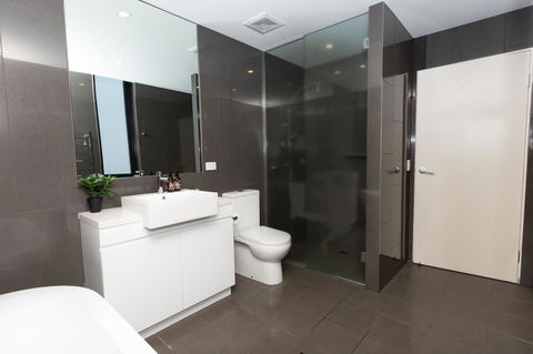 Brand New Executive Apartment - Taree Accommodation 11