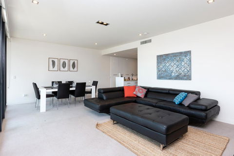 Brand New Executive Apartment - Taree Accommodation 1