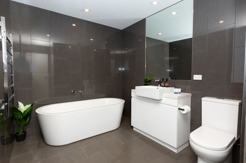 Brand New Executive Apartment - Taree Accommodation 10
