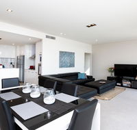 Brand New Executive Apartment - Taree Accommodation