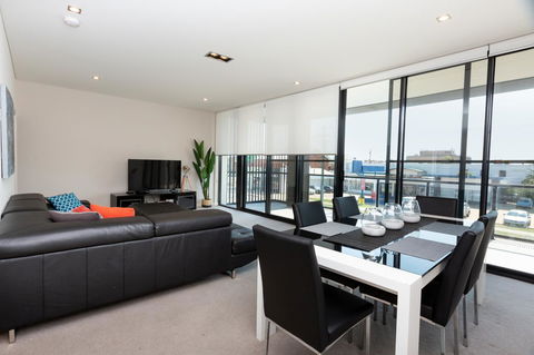 Brand New Executive Apartment - Taree Accommodation 3