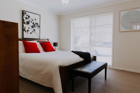 Central Wagga Self Catering Apartment - Taree Accommodation 9