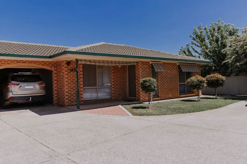 Central Wagga Self Catering Apartment - Taree Accommodation 3