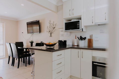 Central Wagga Self Catering Apartment - Taree Accommodation 1