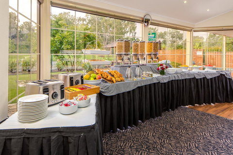 Best Western Plus Hovell Tree Inn - Taree Accommodation 10