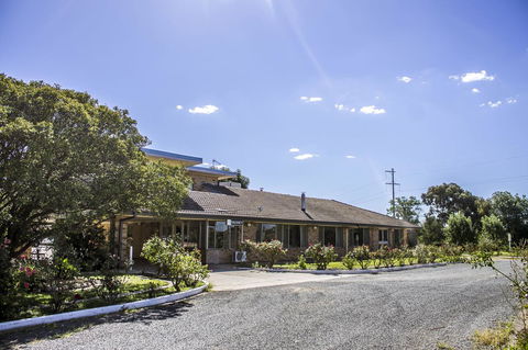 Allonville Gardens Motel - Taree Accommodation 11