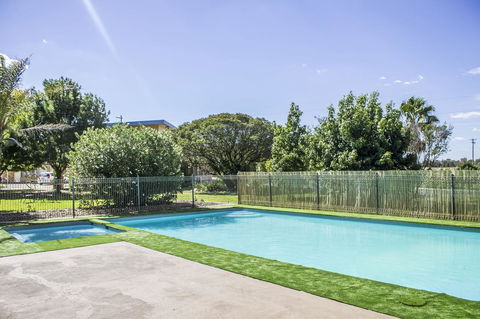 Allonville Gardens Motel - Taree Accommodation 8