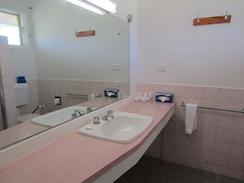 Allonville Gardens Motel - Taree Accommodation 29