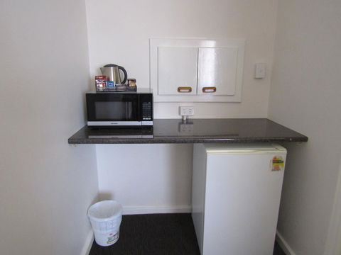 Allonville Gardens Motel - Taree Accommodation 16