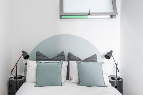 Large Light Luxe 3BDR 2BA Free Parking - Walk To Sydney Uni And RPA - Taree Accommodation 10