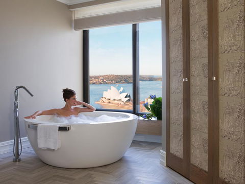 Four Seasons Hotel Sydney - Taree Accommodation 39