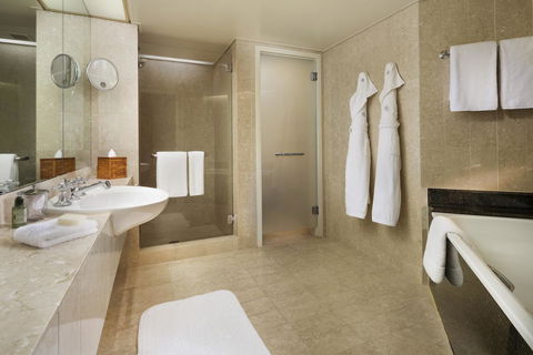 Four Seasons Hotel Sydney - Taree Accommodation 42