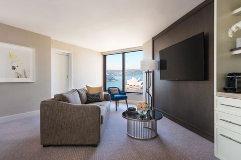 Four Seasons Hotel Sydney - Taree Accommodation 1