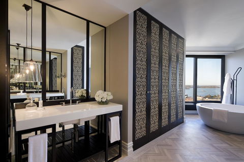 Four Seasons Hotel Sydney - Taree Accommodation 33