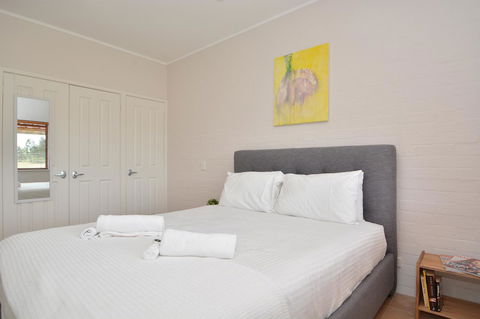 JE Guesthouse, Central To All The Hunter Valley Has To Offer - Taree Accommodation 24