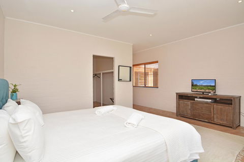 JE Guesthouse, Central To All The Hunter Valley Has To Offer - Taree Accommodation 34
