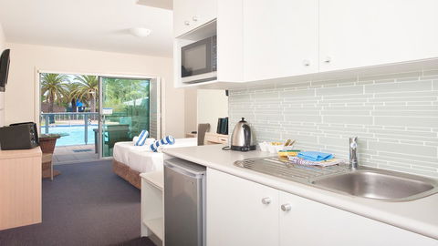 Pacific Blue, Salamander Bay - Taree Accommodation 40