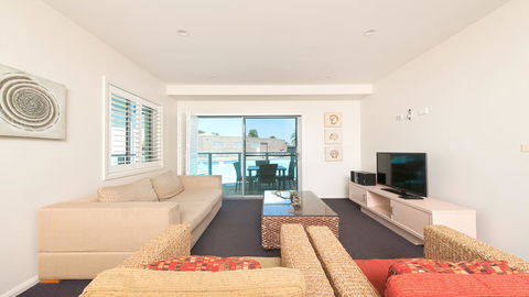 Pacific Blue, Salamander Bay - Taree Accommodation 34
