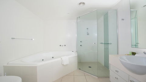 Pacific Blue, Salamander Bay - Taree Accommodation 8