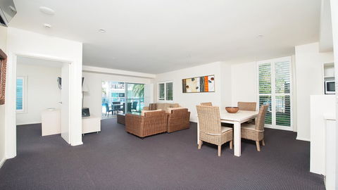 Pacific Blue, Salamander Bay - Taree Accommodation 1