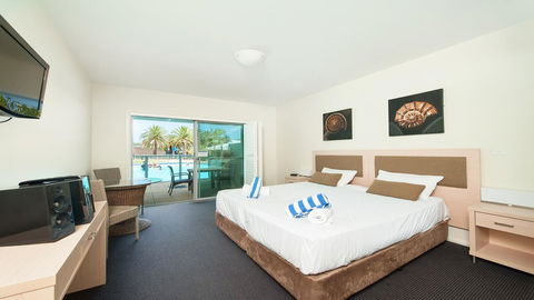 Pacific Blue, Salamander Bay - Taree Accommodation 43