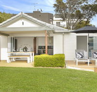 The Beach House North Wollongong - Taree Accommodation