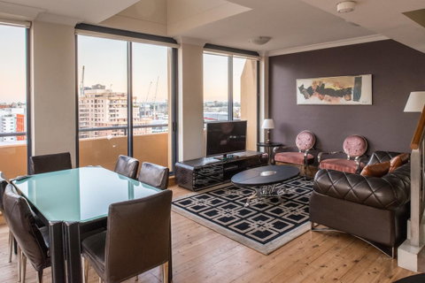 Seasons Harbour Plaza - Taree Accommodation 13