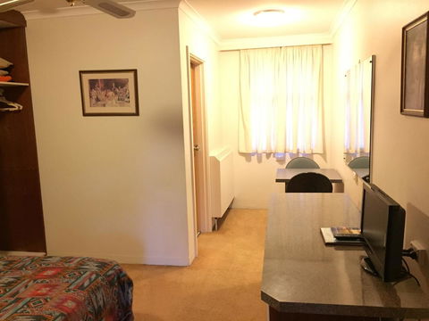 Cooma Motor Lodge Motel - Taree Accommodation 23