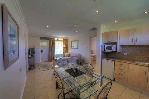 Cooma Motor Lodge Motel - Taree Accommodation 25