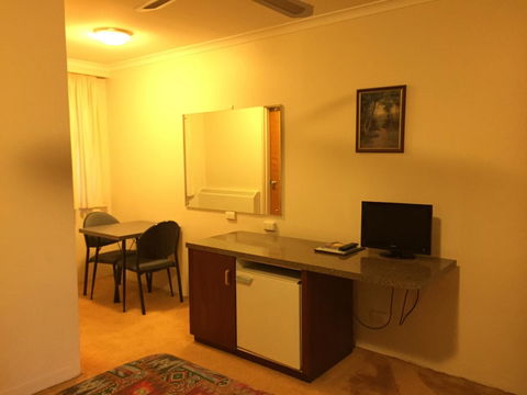 Cooma Motor Lodge Motel - Taree Accommodation 24