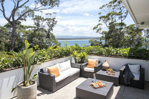Bannisters By The Sea Mollymook - Taree Accommodation 11