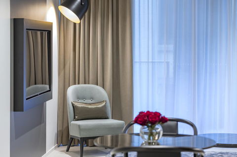 SKYE Suites Sydney - Taree Accommodation 11