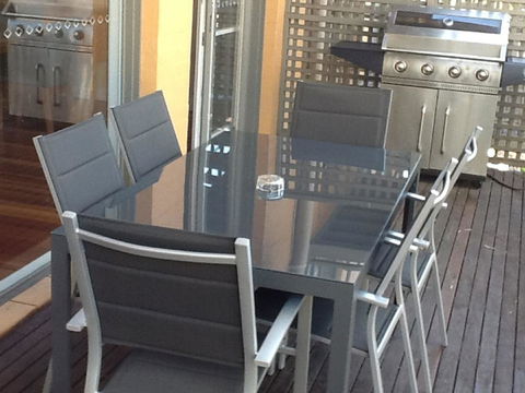Villa De Saran Located Within Cypress Lakes - Taree Accommodation 7