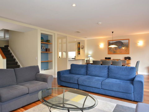 Villa De Saran Located Within Cypress Lakes - Taree Accommodation 11