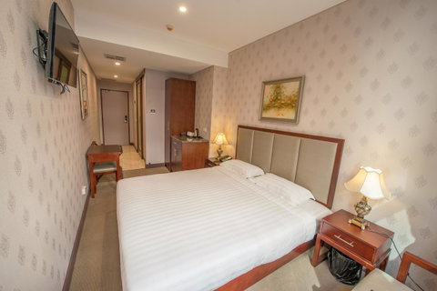 Megaboom City Hotel - Taree Accommodation 24