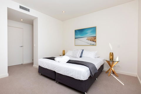The Penthouse - Taree Accommodation 13