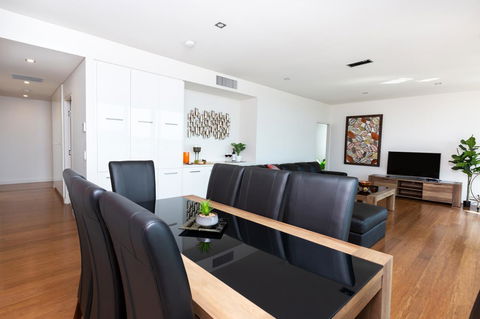 The Penthouse - Taree Accommodation 8
