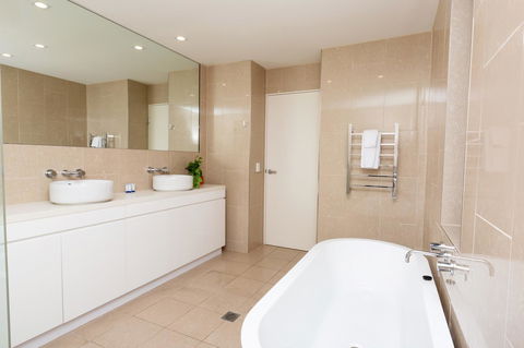 The Penthouse - Taree Accommodation 14