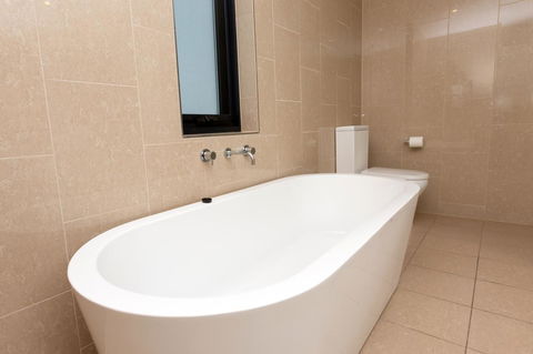 The Penthouse - Taree Accommodation 17