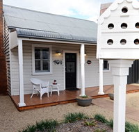 Thelma's Temora - Taree Accommodation