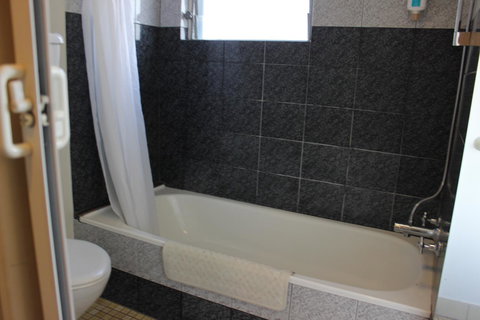 Hume Inn Motel Albury CBD - Taree Accommodation 18